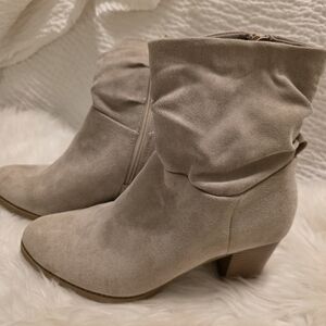 Time and Tru Women's Ankle Boots in Light Tan